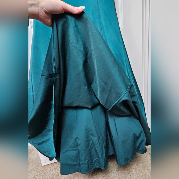 La Femme Women's Off Shoulder Side Cutout Mermaid Gown Hunter Green, 6 - Picture 12 of 14